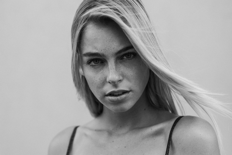 model, women, Elizabeth Turner, face, 1080P, portrait, monochrome