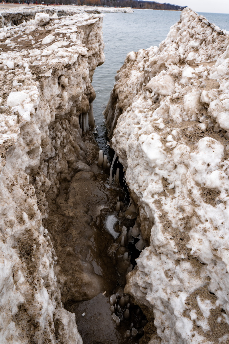 land, dirt, icicle, no people, nature, high angle view, cave, rock - object, pollution, beach, crystal, snow, fungus, rubble, 5K, ground, plant, sea, mud