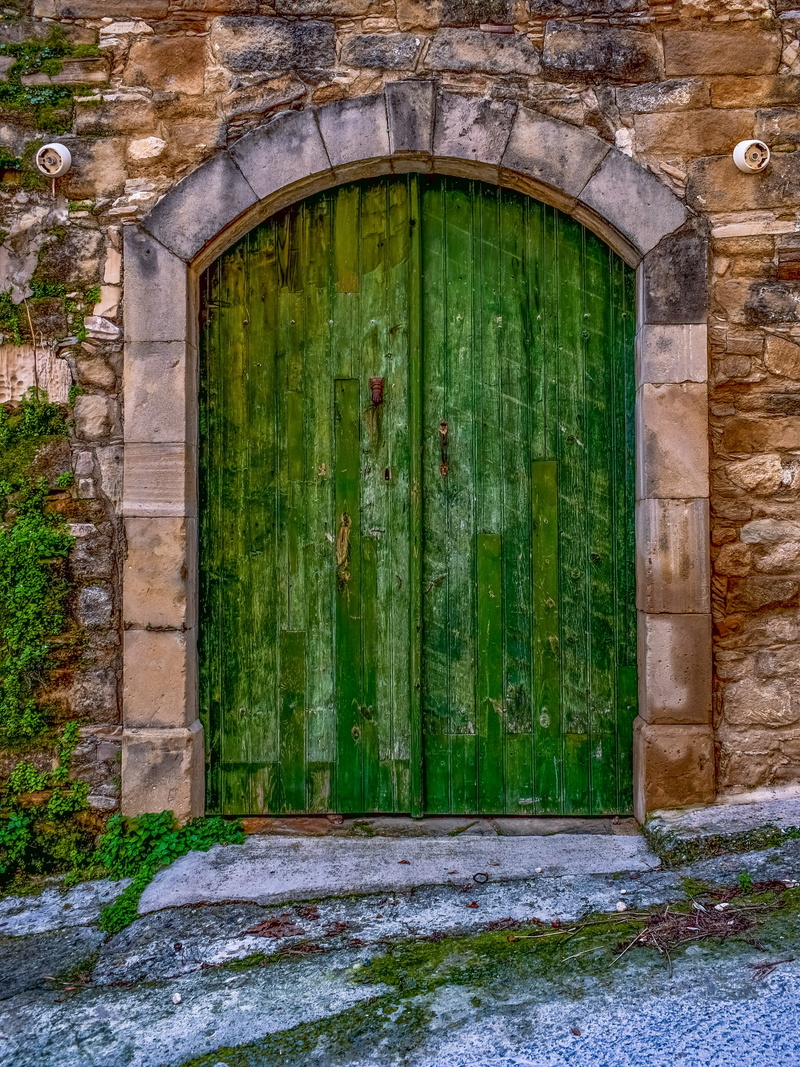 closed, gate, house, doorway, security, outdoors, building exterior, brick, wall - building feature, entrance, wood - material, 4K, no people, tochni
