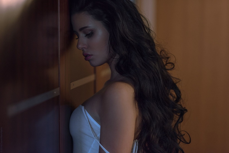 1080P, reflection, women, wavy hair, David Ben Haïm, bare shoulders, white clothing, dark hair, long hair