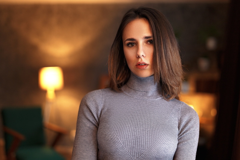 portrait, grey sweater, model, women indoors, women, 2K