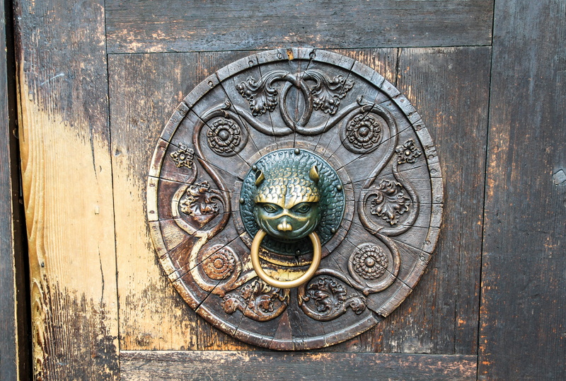 handle, doorknob, vintage door, ornate, close-up, built structure, Door Handle, metal, no people, door knocker, door, creativity, entrance, 4K, animal