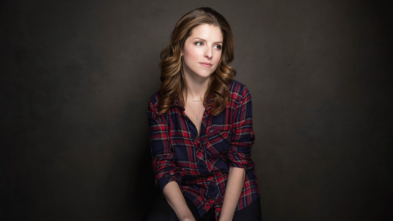 beauty, looking at camera, hd, beautiful woman, girls, indoors, hair, casual clothing, anna kendrick, 2K, waist up, young women, women, portrait, copy space