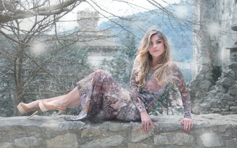 wall, women, 4K, photo, blonde, stone, tree, young adult, outdoors, Alessandro Di Cicco, castle, gray, beautiful people, fashion, looking at camera, hairstyle