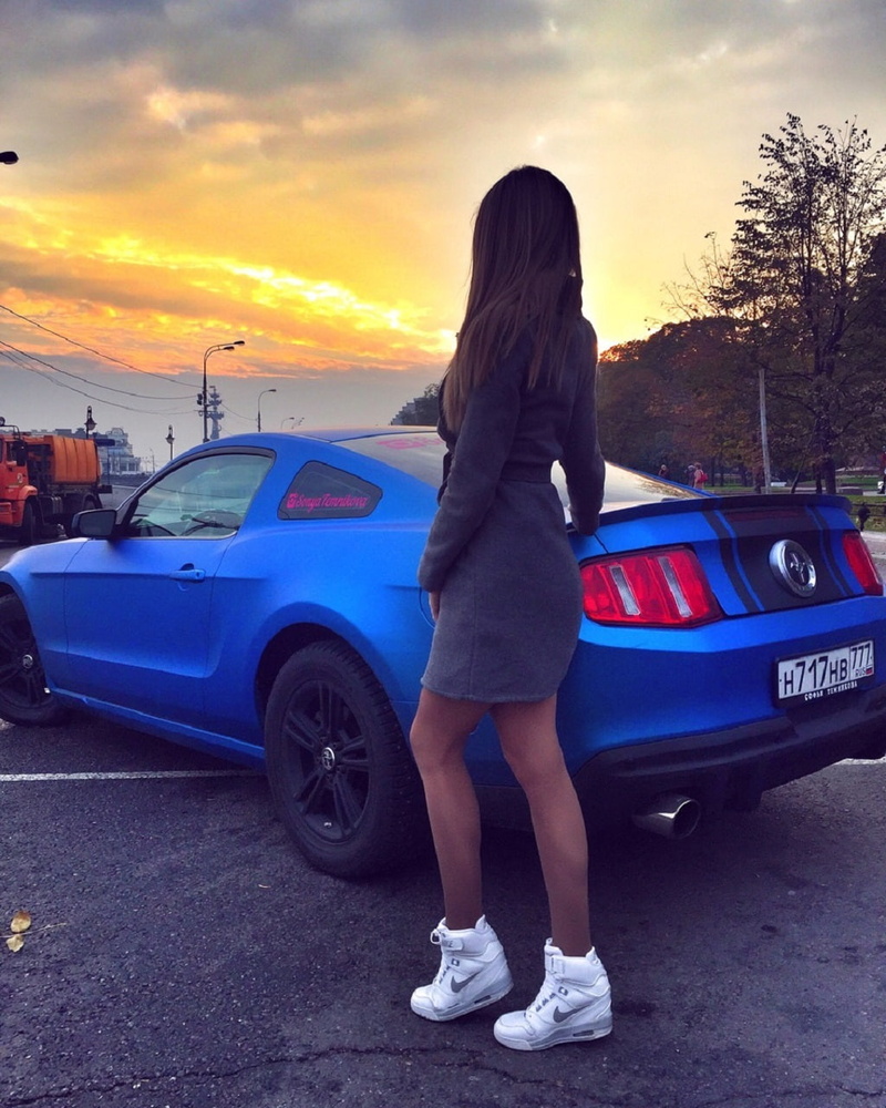 hairstyle, outdoors, brunette, full length, straight hair, sunset, 720P, standing, one person, human arm, women, Anna Kasparova, transportation, young adult