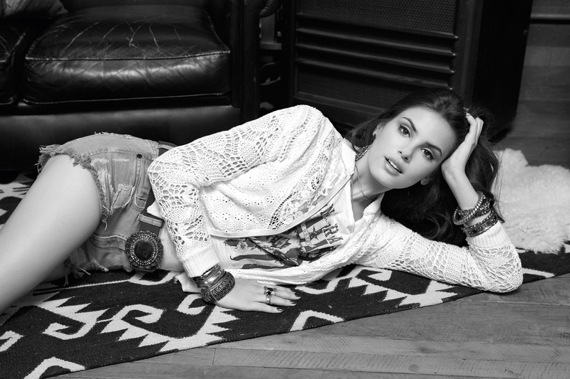 Latinas, open mouth, on the floor, legs, 2K, jean shorts, looking at viewer, lying on side, long hair, monochrome, brunette, Camila Queiroz, Brazilian