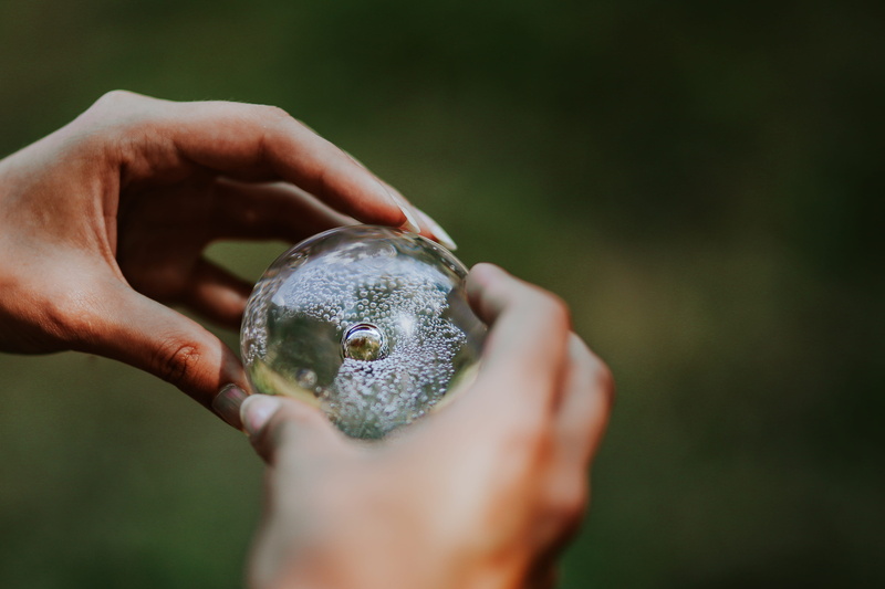 close-up, human Hand, leisure activity, little, selective focus, 4K, crystal, little crystal, hands, crystal ball, human limb, hand, green Color, outdoors