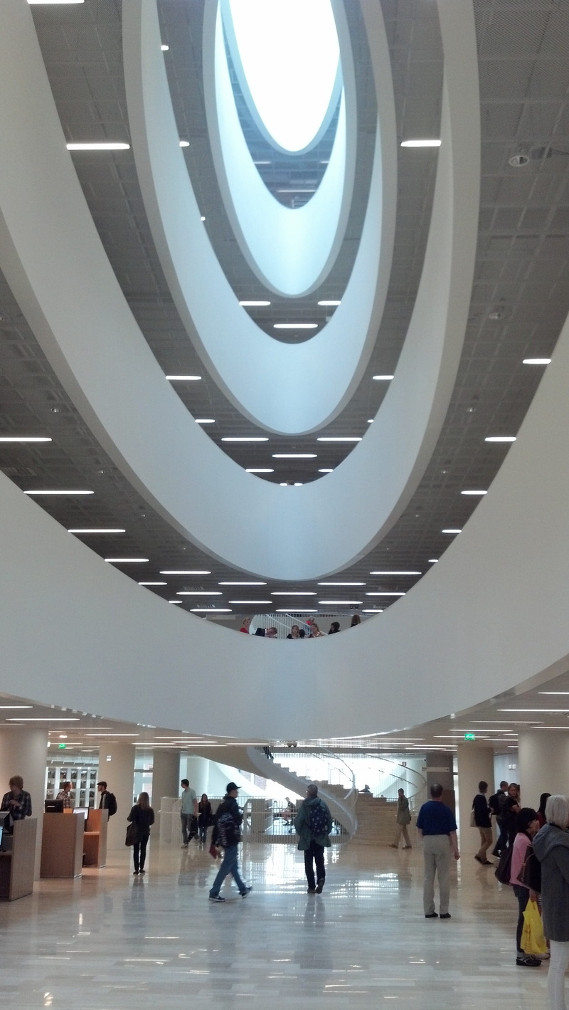 2K, public domain, Talo, ceiling, tourism, city, real people, corridor, library, travel, women, adult, men, station, airport, passenger, people, large group of people