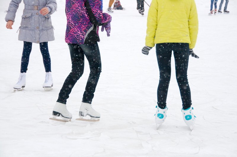 game, warm clothing, skater, young, cold, ice rink, icehockey, skate, kid, ice-skating, lifestyles, real people, skating, hockey, winter sport, clothing
