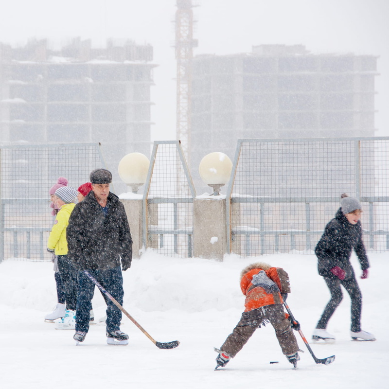 active, full length, women, leisure activity, skate, group of people, nature, game, training, outdoor, young, little, clothing, people, warm clothing, men