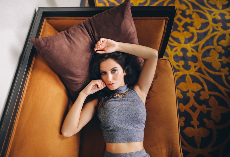 eyes, brunette, model, portrait, blue eyes, skandaj, aurela, women, aurela skandaj, couch, blue, 1080P