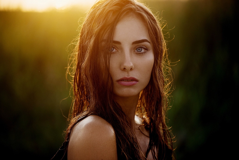 strap, wet hair, brunette, profile, photo, Natasha, model, looking at viewer, face, close up, lips, Ann Nevreva, blue eyes, sunset, looking at camera, photographer