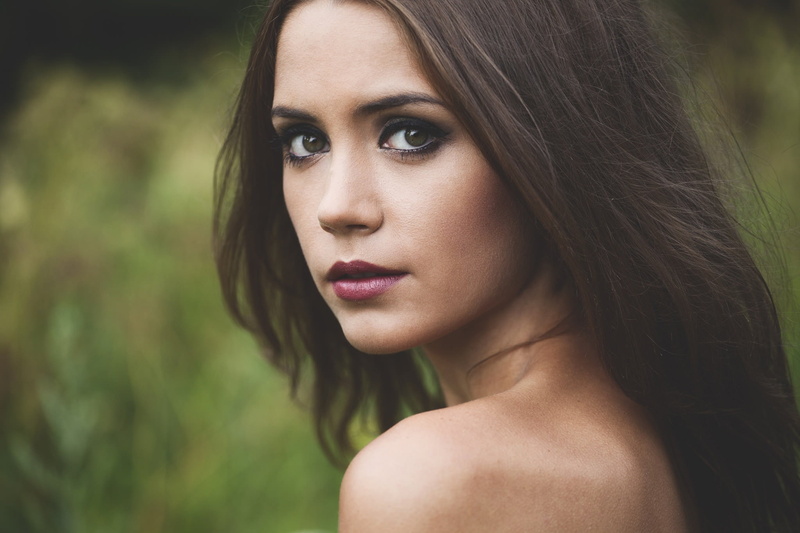 face, hairstyle, human body part, contemplation, fashion, looking at camera, focus on foreground, women, 1080P, body part, hair, headshot, young adult
