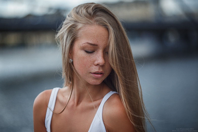 kristina, women, 720P, blonde, eyes, s, portrait, face, white, freckles, closed eyes, photography, top, tank, model, closed