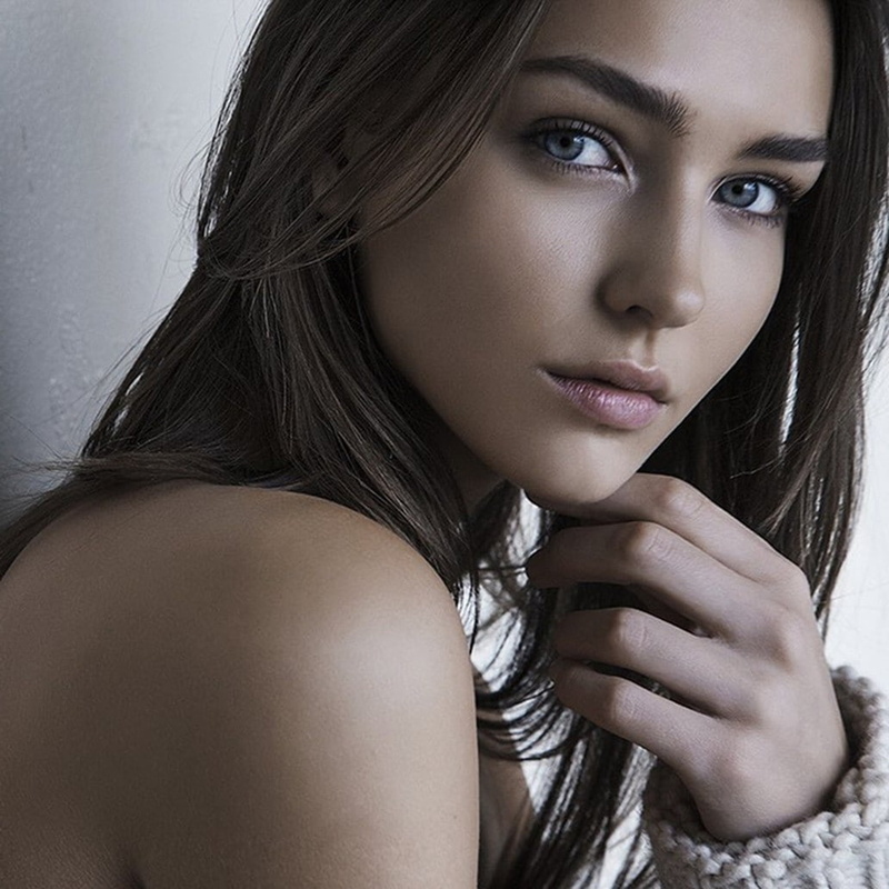 clean, hair, beauty, portrait, beautiful people, human lips, headshot, human hair, brown hair, serious, modern, human face, 480P, beautiful woman, fashion
