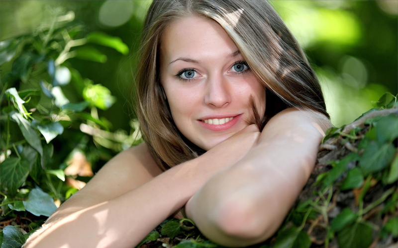 face, plant, hair, Tamara, teenager, leisure activity, long hair, one person, relaxation, 2K, smiling, headshot, MPL Studios, looking at camera, blue eyes