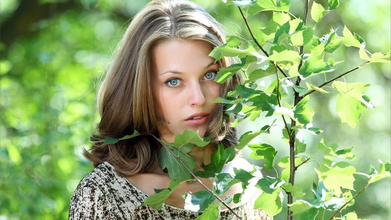 blue eyes, face, MPL Studios, nature, women, blonde, photography, Tamara, 1080P, plants, portrait, leaves, branch
