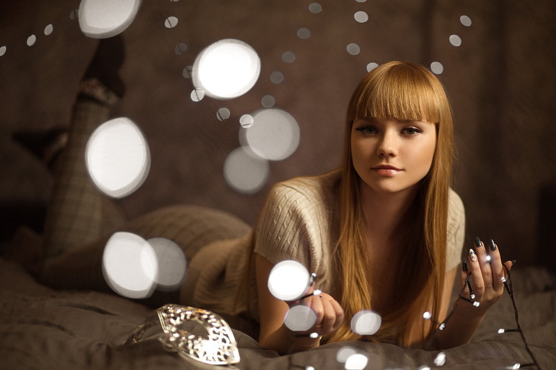 720P, long hair, sweater, Aleksey Lozgachev, in bed, model, blonde, bokeh, looking at viewer, lights, pants, women indoors, indoors, women, lying on front