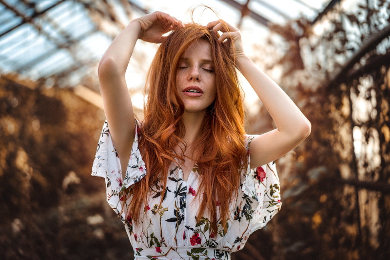 Martin Kühn, portrait, long hair, closed eyes, arms up, redhead, 500px, women, 1080P
