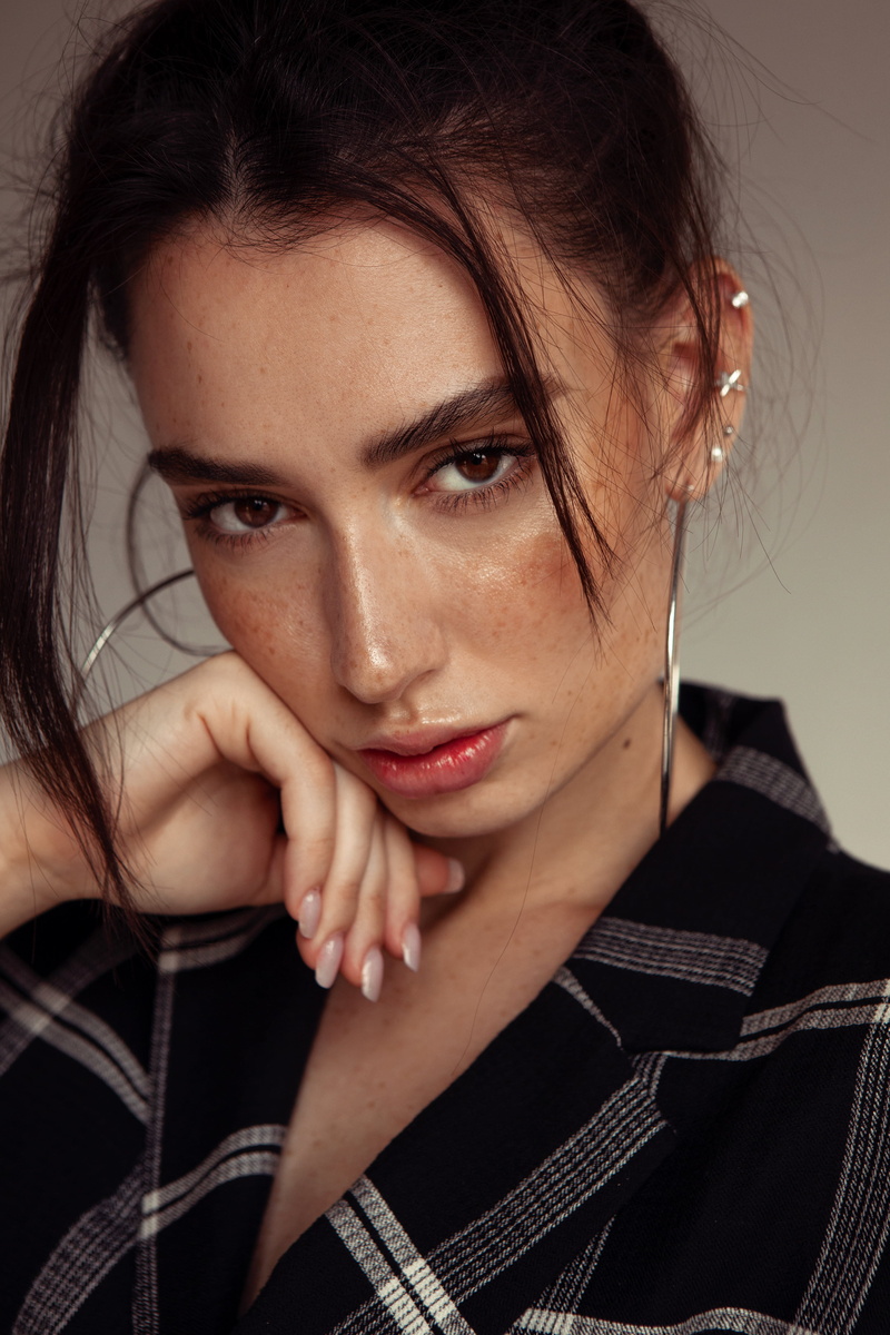 brown eyes, women, earring, looking at viewer, portrait, model, lipstick, vertical, brunette, 4K, Mari Kryukova, Tim Rise, pearl earrings