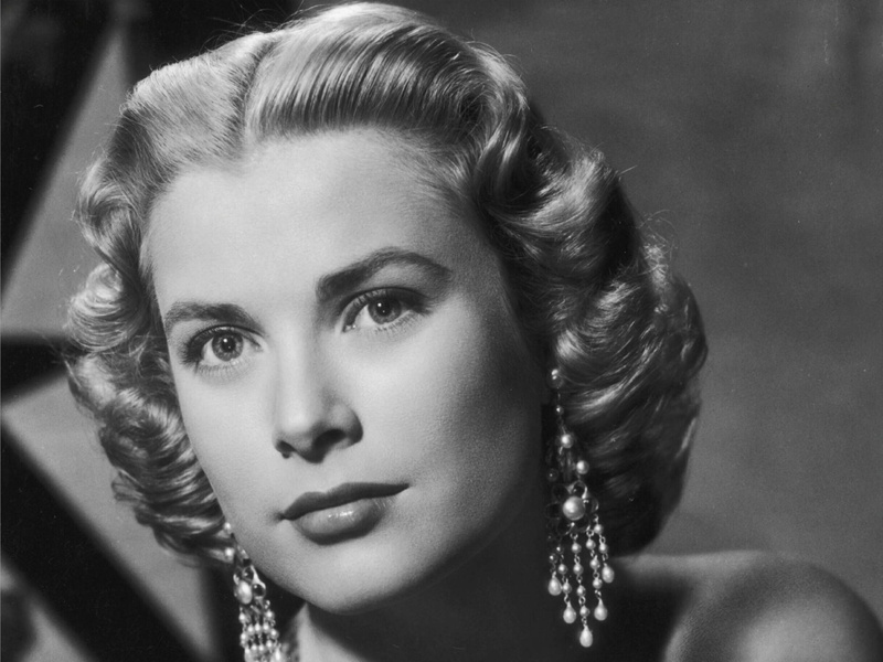 human hair, make-up, pearl jewelry, adult, indoors, 1080P, hairstyle, young adult, fashion, jewelry, grace kelly, earring, headshot, portrait, necklace