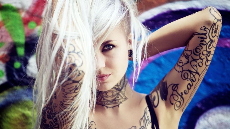 1080P, tattoo, blond hair, focus on foreground, young adult, real people, hairstyle, women, model, leisure activity, headshot, front view, lifestyles