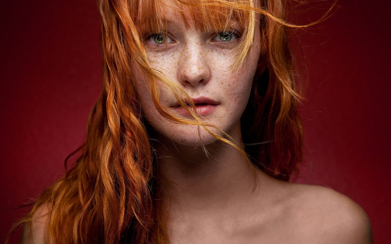 freckles, lipstick, Kacy Anne Hill, teenager, long hair, hair in face, colored background, human hair, human face, one person, redhead, s, looking at camera
