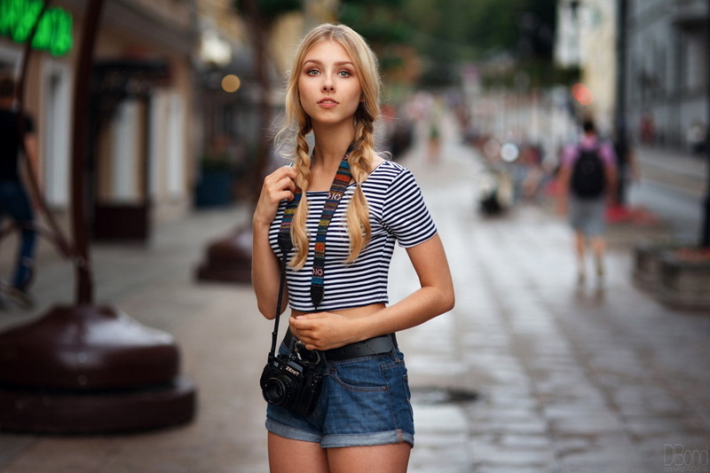 stripes, long hair, DBond, depth of field, street, camera, Alice Tarasenko, model, jean shorts, blonde, women, 720P, looking at viewer