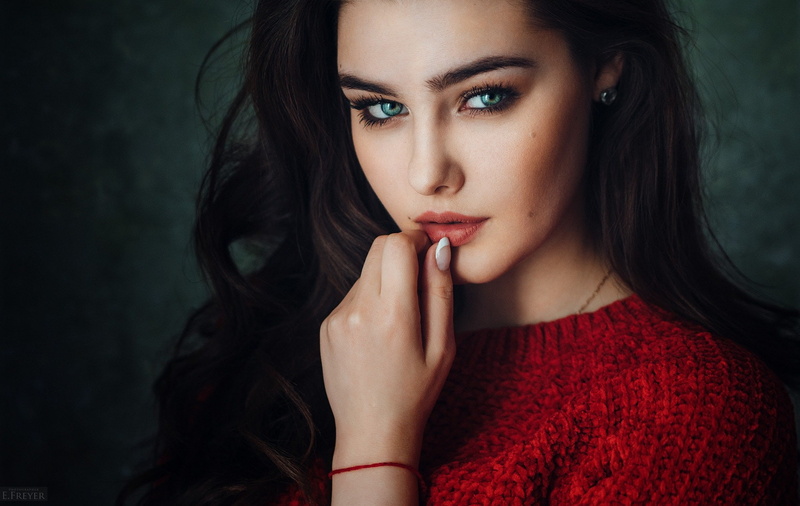 finger on lips, women, 1080P, green eyes, face, portrait, Evgeny Freyer