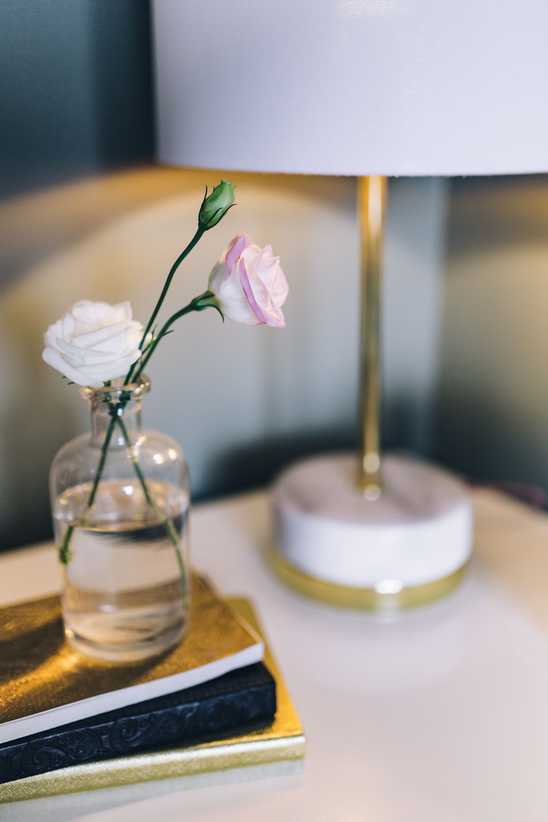 freshness, table, 4K, luxury, glass - material, rose, lamp, plant, flowering plant, flower head, flower, indoors, womanly, container, flowers, fragility