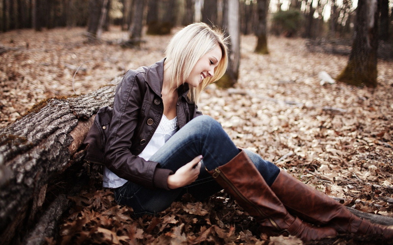 plant part, s, emotion, Kellie Shirley, boots, autumn, one person, black, nature, blonde, jacket, tree, beautiful woman, sitting, blond hair, 2K, leather jackets