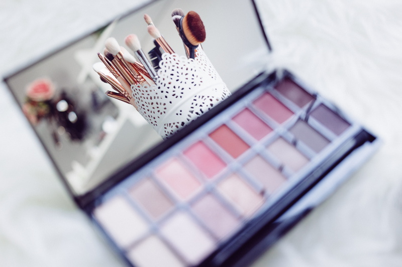 box, day, bucket, cosmetic, lipstick, indoors, makeup, connection, technology, blush - make-up, colour, high angle view, make-up, 5K, multi colored, studio shot