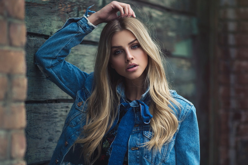 bricks, Marina Laswick, 1080P, portrait, long hair, depth of field, denim, face, blonde, women outdoors, women, blue eyes, jeans jacket, open mouth