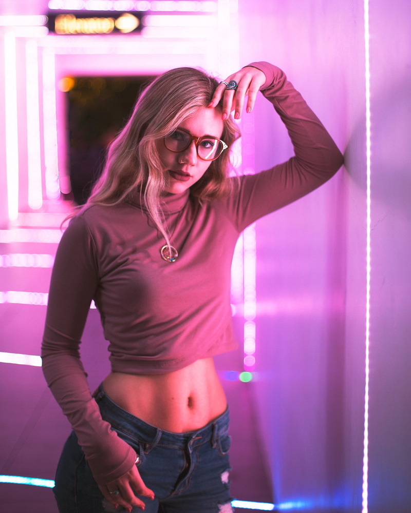 nightlife, Carly Belle, torn jeans, hairstyle, purple, belly, beautiful woman, hair, painted nails, looking at viewer, standing, women, pink color, nose rings