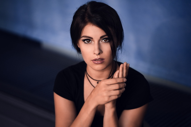 front view, 1080P, portrait, young women, indoors, focus on foreground, headshot, leisure activity, confidence, looking at camera, young adult, black hair