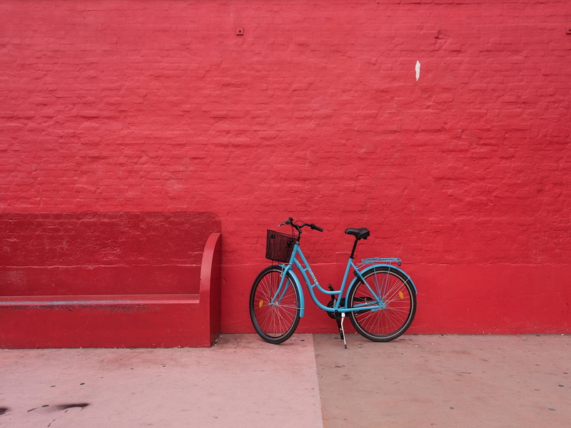 street, red, old, transportation, architecture, land vehicle, retro Styled, blue, sport, no People, mode of Transport, single object, city, outdoors, urban Scene