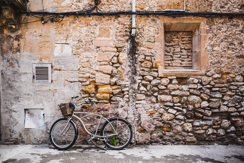 mode of transportation, retro Styled, black, bicycle, wall, italy, transportation, tuscany, town, dirty, travel, brick, city Life, day, cultures, building Exterior