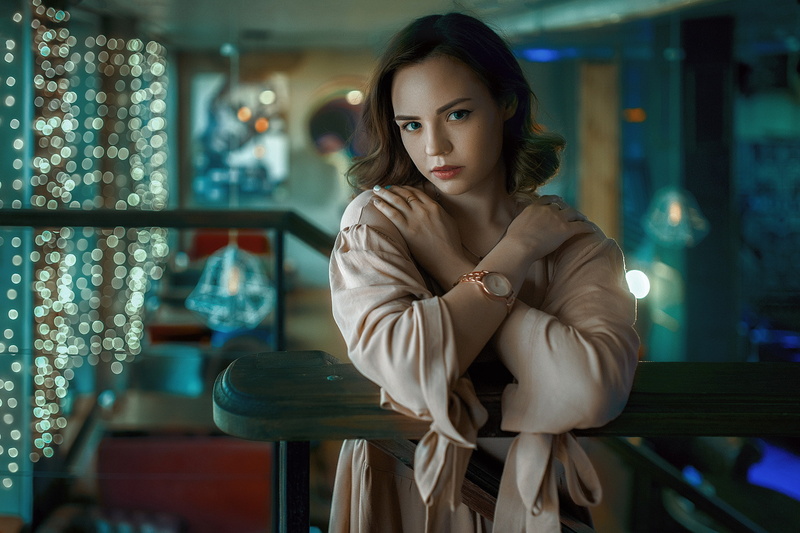 indoors, warm clothing, hairstyle, beautiful woman, model, lifestyles, seat, contemplation, focus on foreground, real people, 1080P, women, adult, Andrey Metelkov
