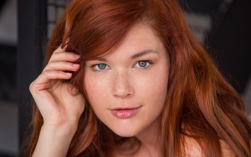 looking at viewer, women, face, hazel eyes, redhead, Mia Sollis, 5K