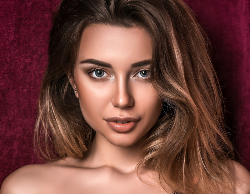 portrait, fashion model, glamour, flirting, body part, looking at camera, one person, women, face, long hair, hairstyle, beautiful woman, headshot, human hair