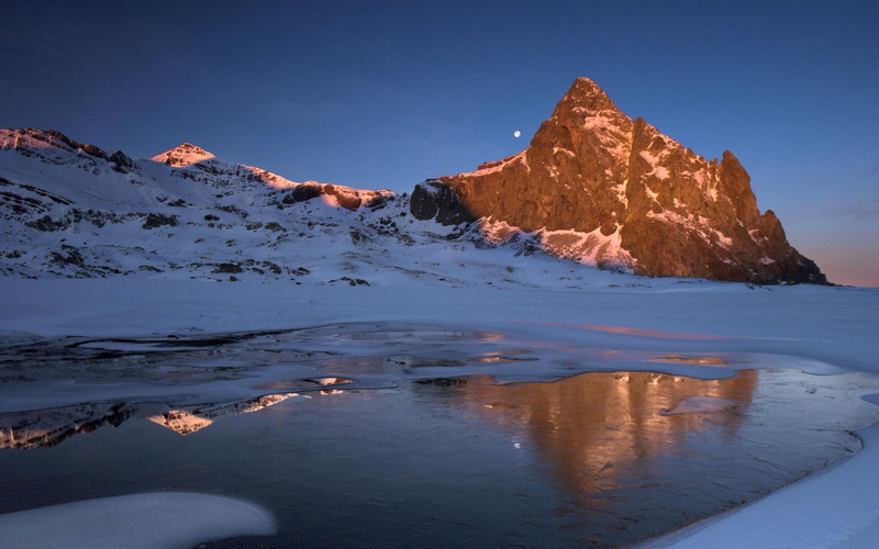 mountain peak, no people, reflection, mountain range, Winter, tranquility, water, snow, clear sky, river, idyllic, 2K, tranquil scene, natrue