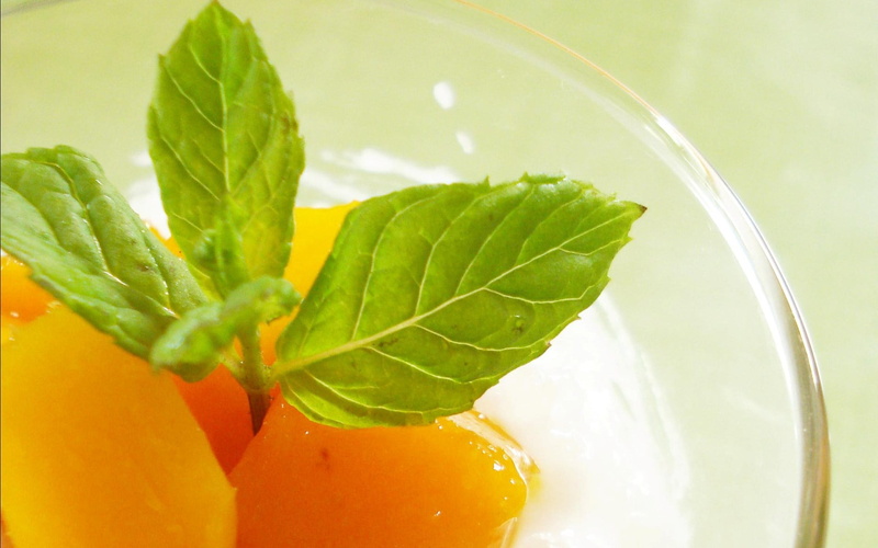 drink, close-up, garnish, indoors, 1080P, studio shot, freshness, alphonso, household equipment, cocktail, Nature, mint leaf - culinary, mint, fruit, food and drink