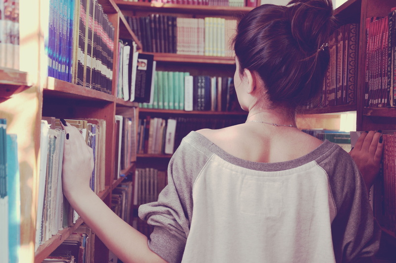 back, women, 4K, books, introvert