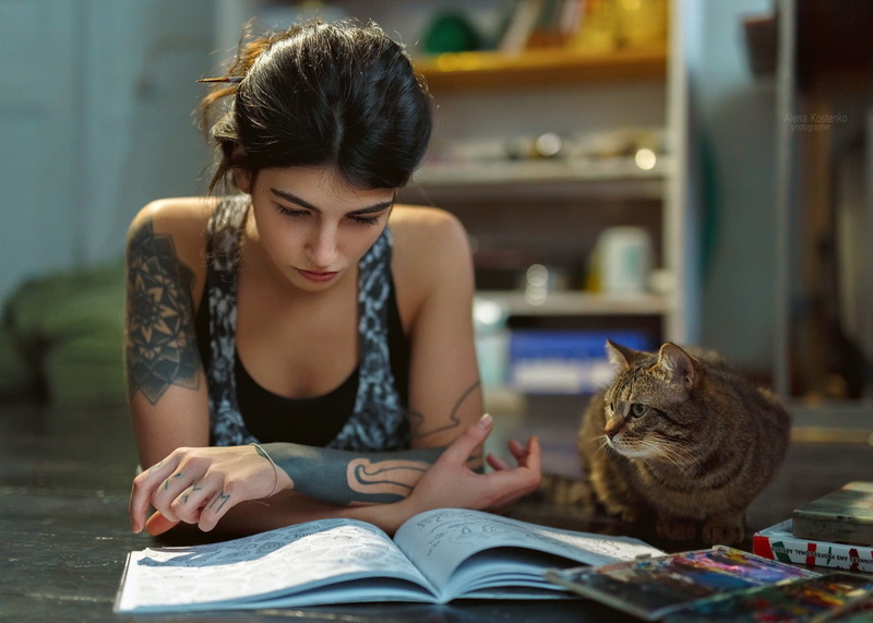 women, 720P, books, introvert, tattoo, cat