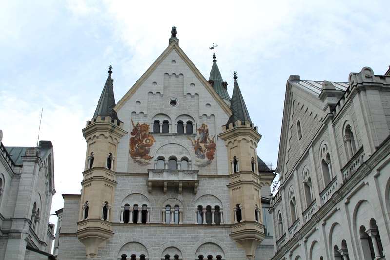 ostallgäu, gothic style, architecture, building exterior, outdoors, spirituality, castle, spire, place of worship, building, fairy castle, courtyard, allgäu