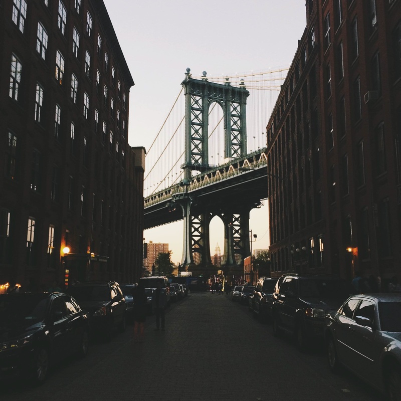 the way forward, city, bridge, outdoors, monument, direction, 1080P, buildings, pillar, skyscraper, people, pedestrian, building exterior, street, parking