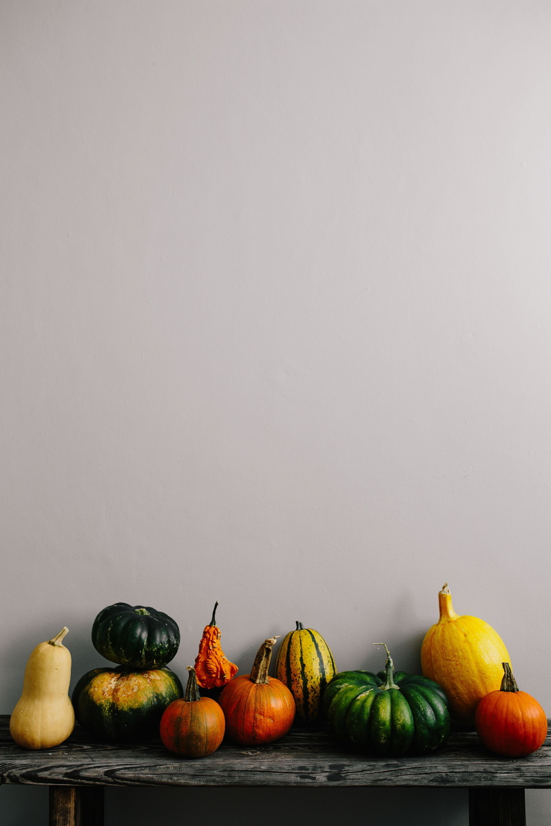 orange color, variety, vegetable, no people, choice, copy space, autumn, healthy, halloween, healthy eating, fall, indoors, large group of objects, group of objects
