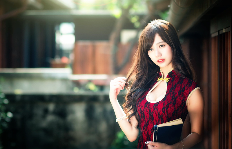neckline, book, 2K, chingcho Chang, East, makeup, girl