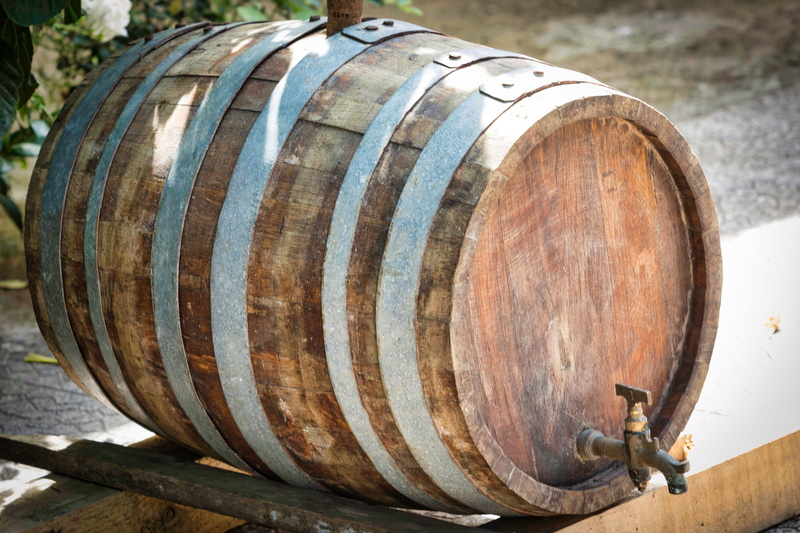 oak, no people, winemaking, 5K, refreshment, barrel, wood, cylinder, drink, metal, botte, wine cellar, food and drink, container, wood - material, vintage