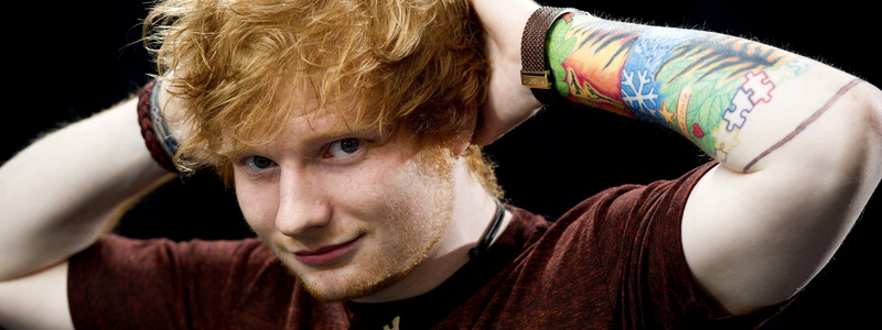 looking at camera, 4K, one person, portrait, studio shot, hair, men, ed sheeran, close-up, arms raised, adult, headshot, human arm, indoors, young adult